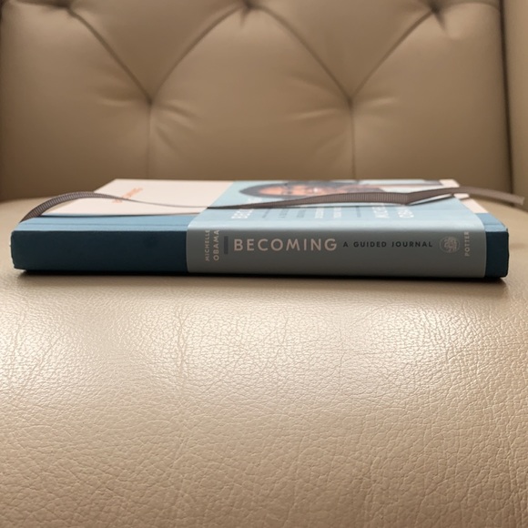 NWT First Edition Michele Obama Becoming Hardcover Journal - Picture 5 of 5